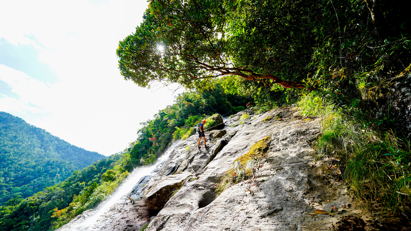 Conquering the adventurous peak of Do Quyen waterfall 2 days 1 night (11)